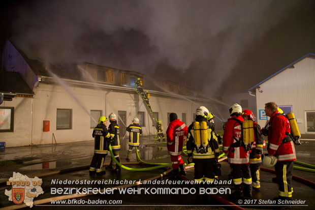 20171019 Dachstuhlbrand in Wampersdorf  Foto: Stefan Schneider BFK BADEN