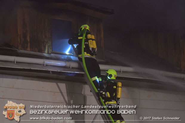 20171019 Dachstuhlbrand in Wampersdorf  Foto: Stefan Schneider BFK BADEN