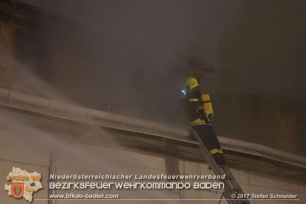 20171019 Dachstuhlbrand in Wampersdorf  Foto: Stefan Schneider BFK BADEN