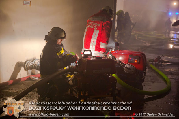 20171019 Dachstuhlbrand in Wampersdorf  Foto: Stefan Schneider BFK BADEN
