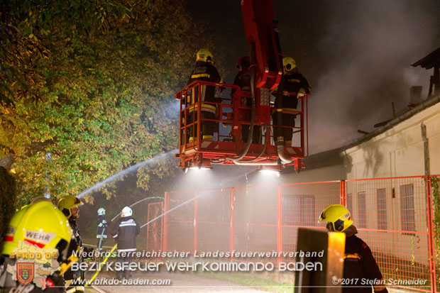 20171019 Dachstuhlbrand in Wampersdorf  Foto: Stefan Schneider BFK BADEN
