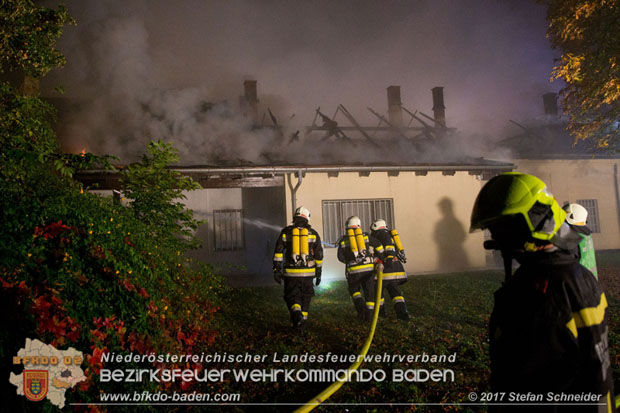20171019 Dachstuhlbrand in Wampersdorf Foto: Stefan Schneider BFK BADEN