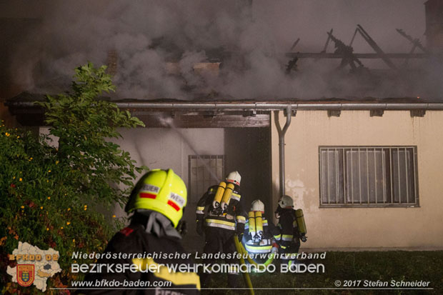 20171019 Dachstuhlbrand in Wampersdorf  Foto: Stefan Schneider BFK BADEN