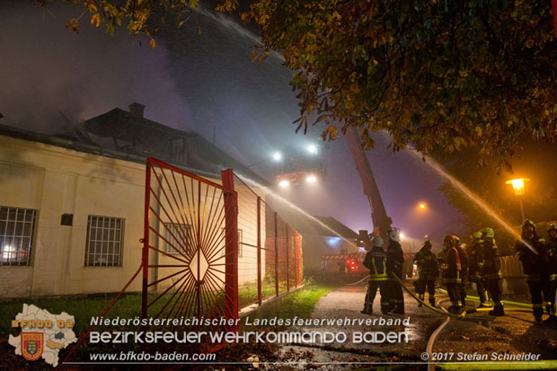 20171019 Dachstuhlbrand in Wampersdorf Foto: Stefan Schneider BFK BADEN