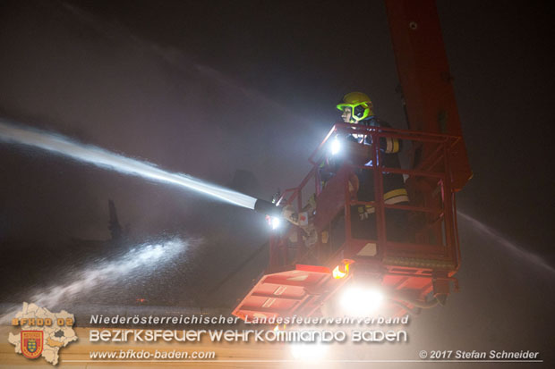 20171019 Dachstuhlbrand in Wampersdorf Foto: Stefan Schneider BFK BADEN
