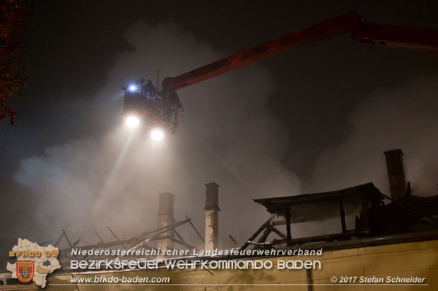 20171019 Dachstuhlbrand in Wampersdorf Foto: Stefan Schneider BFK BADEN