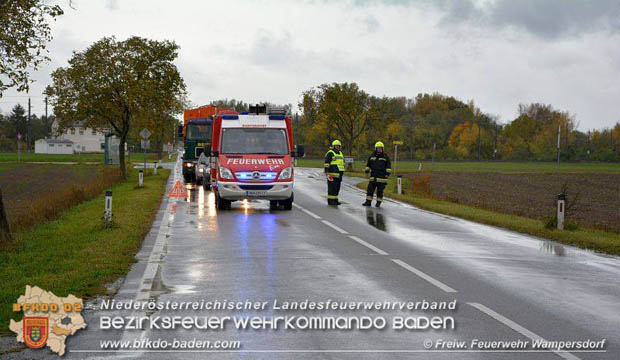 20171027 Sturmschaden auf der LB16 bei Wampersdorf  Foto: © Freiwillige Feuerwehr Wampersdorf