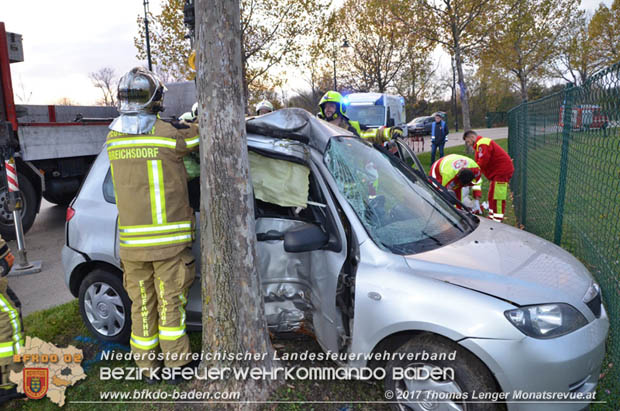 20171103 Schwerer Verkehrsunfall in Ebreichsdorf  Foto: © Thomas Lenger Monatsrevue.at