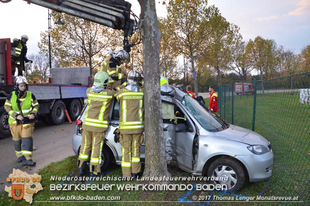 20171103 Schwerer Verkehrsunfall in Ebreichsdorf  Foto: © Thomas Lenger Monatsrevue.at
