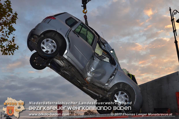 20171103 Schwerer Verkehrsunfall in Ebreichsdorf  Foto: © Thomas Lenger Monatsrevue.at