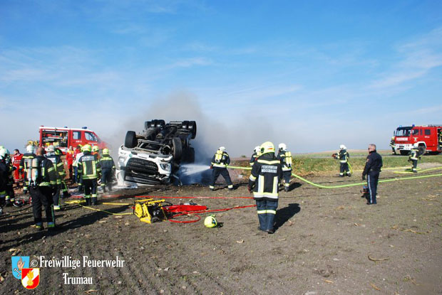 20171104 Schwerer LKW Unfall mit Todesfolge - L156 bei Moosbrunn  Foto: © Freiwillige Feuerwehr Trumau