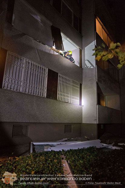 20171104 Explosion in der Wohnung einer Badener Wohnhausanlage Foto: © Freiwillige Feuerwehr Baden-Stadt 20171104 Explosion in der Wohnung einer Badener Wohnhausanlage Foto: © Freiwillige Feuerwehr Baden-Stadt