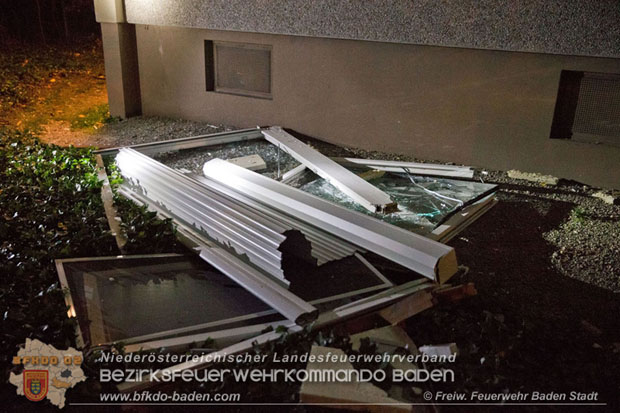 20171104 Explosion in der Wohnung einer Badener Wohnhausanlage Foto: © Freiwillige Feuerwehr Baden-Stadt 20171104 Explosion in der Wohnung einer Badener Wohnhausanlage Foto: © Freiwillige Feuerwehr Baden-Stadt