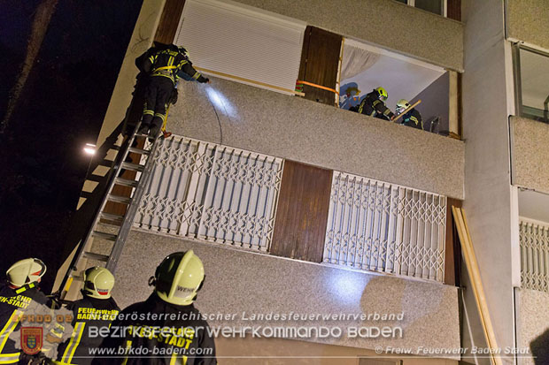 20171104 Explosion in der Wohnung einer Badener Wohnhausanlage Foto: © Freiwillige Feuerwehr Baden-Stadt 20171104 Explosion in der Wohnung einer Badener Wohnhausanlage Foto: © Freiwillige Feuerwehr Baden-Stadt