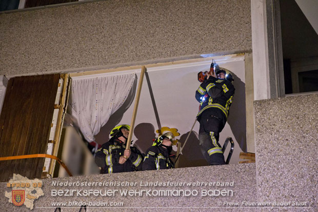 20171104 Explosion in der Wohnung einer Badener Wohnhausanlage Foto: © Freiwillige Feuerwehr Baden-Stadt 20171104 Explosion in der Wohnung einer Badener Wohnhausanlage Foto: © Freiwillige Feuerwehr Baden-Stadt