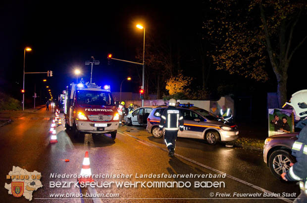 20171106 Verkehrsunfall in Baden LB212 Damgasse X Rudolf Zöllnerstraße Foto: © FF Baden-Stadt / Markus Prendinger 20171106 Verkehrsunfall in Baden LB212 Damgasse X Rudolf Zöllnerstraße Foto: © FF Baden-Stadt / Markus Prendinger