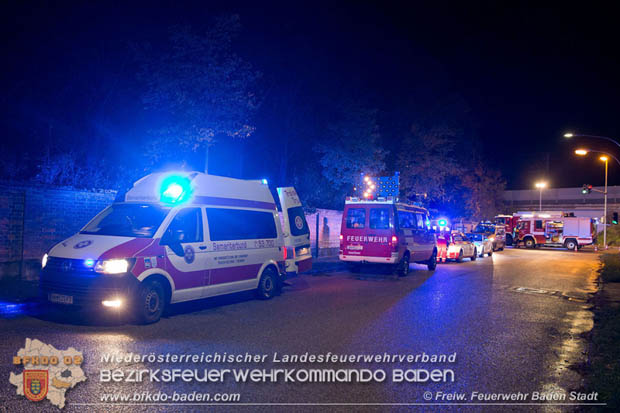 20171106 Verkehrsunfall in Baden LB212 Damgasse X Rudolf Zöllnerstraße Foto: © FF Baden-Stadt / Stefan Schneider 20171106 Verkehrsunfall in Baden LB212 Damgasse X Rudolf Zöllnerstraße Foto: © FF Baden-Stadt / Stefan Schneider
