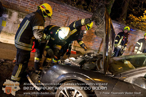 20171106 Verkehrsunfall in Baden LB212 Damgasse X Rudolf Zöllnerstraße Foto: © FF Baden-Stadt / Stefan Schneider 20171106 Verkehrsunfall in Baden LB212 Damgasse X Rudolf Zöllnerstraße Foto: © FF Baden-Stadt / Stefan Schneider