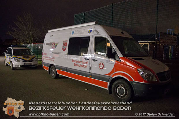 20171113 Personensuche nach 12-jaehrigen abgaengigen Bub in Pfaffstaetten  Foto: Stefan Schneider BFK BADEN