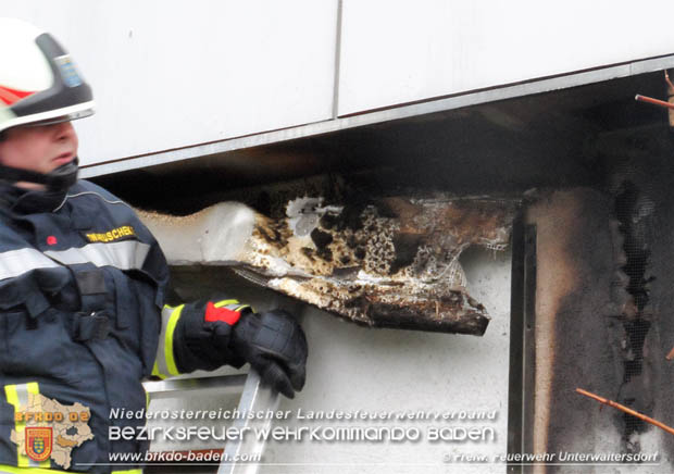 20171112 Brand im Industriegebiet Unterwaltersdorf  Foto: Freiwillige Feuerwehr Unterwaltersdorf