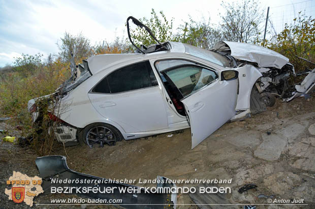20171119 Verkehrsunfall auf der A2 zwischen Traiskirchen und Baden  Foto: © Anton Judt