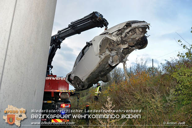 20171119 Verkehrsunfall auf der A2 zwischen Traiskirchen und Baden  Foto: © Anton Judt