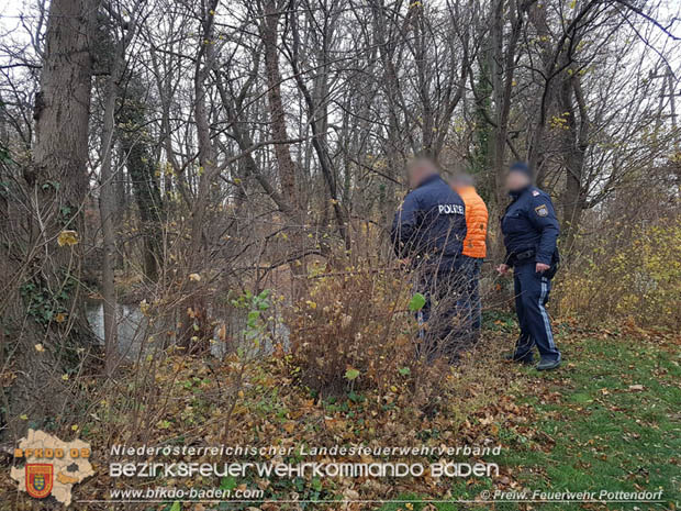 20171120 Tresorbergung aus der Fischa bei Pottendorf Foto: © Freiwillige Feuerwehr Pottendorf 20171120 Tresorbergung aus der Fischa bei Pottendorf Foto: © Freiwillige Feuerwehr Pottendorf