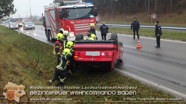 20171125 Verkehrsunfall auf der Umfahrungsstrasse LB210 in Baden  Foto: www.ff-baden-leesdorf.at