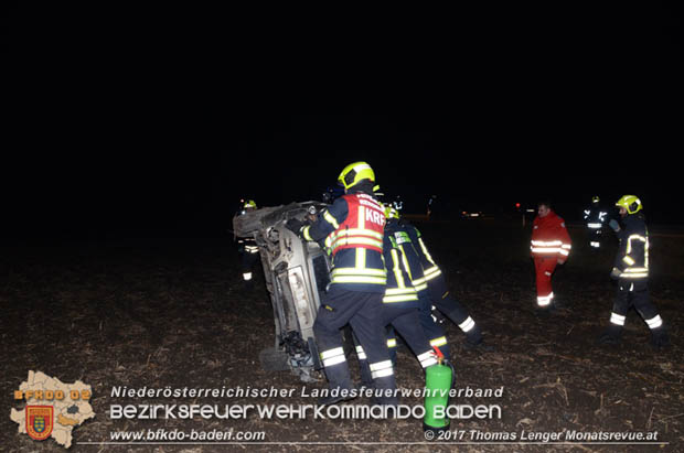 20171125 Fahrzeugüberschlag auf der LB60 bei Reisenberg Foto: © Thomas Lenger Monatsreveue.at 20171125 Fahrzeugüberschlag auf der LB60 bei Reisenberg Foto: © Thomas Lenger Monatsreveue.at