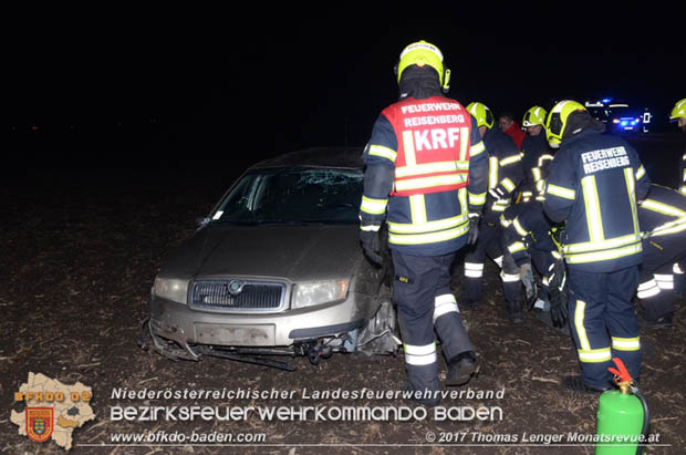 20171125 Fahrzeugüberschlag auf der LB60 bei Reisenberg Foto: © Thomas Lenger Monatsreveue.at 20171125 Fahrzeugüberschlag auf der LB60 bei Reisenberg Foto: © Thomas Lenger Monatsreveue.at