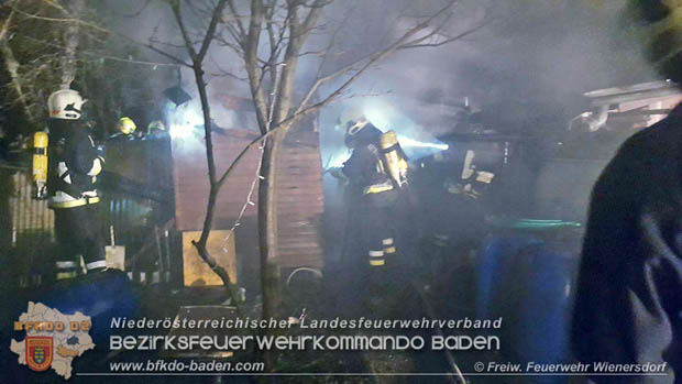 20171211 Brand einer Gartenhütte - Schrebergartensiedlng in Traiskirchen  Foto: © Freiwillige Feuerwehr Wienersdorf