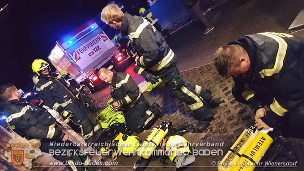 20171211 Brand einer Gartenhütte - Schrebergartensiedlng in Traiskirchen  Foto: © Freiwillige Feuerwehr Wienersdorf