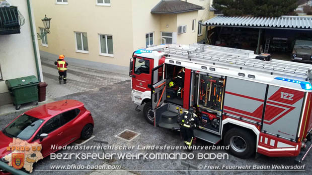 20171220 Zimmerbrand in Baden Weikersdorf mit einem Toten Foto: © Martin Strubreiter FF Baden Weikersdorf 20171220 Zimmerbrand in Baden Weikersdorf mit einem Toten Foto: © Martin Strubreiter FF Baden Weikersdorf