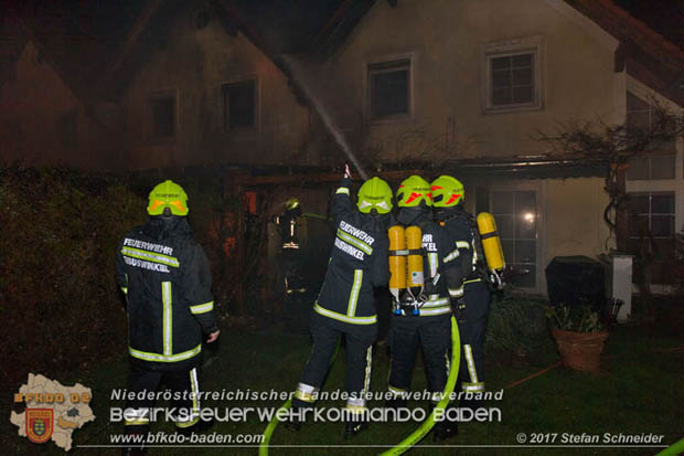 20171222 Brand in einem Reihenwohnhaus in Tribuswinkel  Foto: © Stefan Schneider BFK BADEN