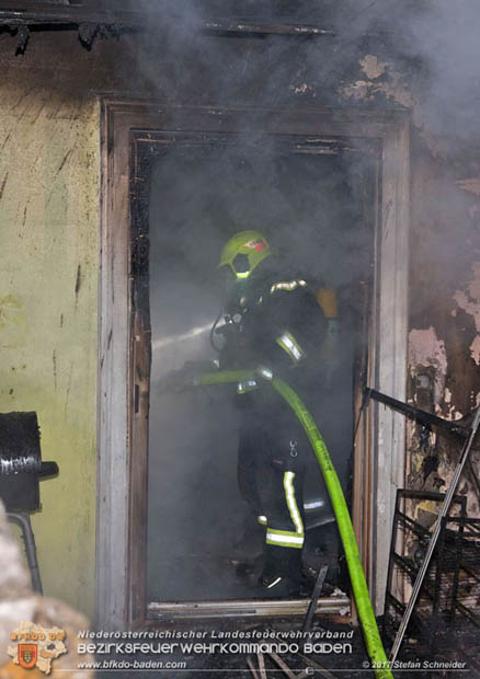 20171222 Brand in einem Reihenwohnhaus in Tribuswinkel  Foto: © Stefan Schneider BFK BADEN