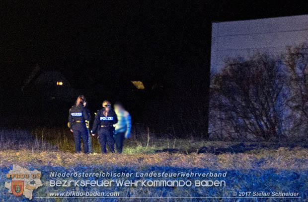 20171224 Ein Flurbrand in Traiskirchen am Heiligen Abend konnte rasch geloescht werden  Foto: © Stefan Schneider