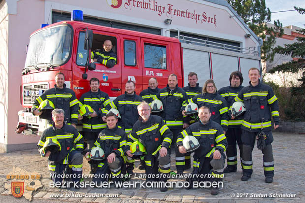 Die Einsatzmannschaft beim Sturmschaden in Sooss am 24. Dezember 2017  Foto: © Stefan Schneider