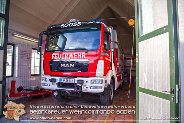Das neue Einsatzfahrzeug ein Hilfeleistungsloeschfahrzeug 2 das in wenigen Tagen in Dienst gestellt wird  Foto: Stefan Schneider 