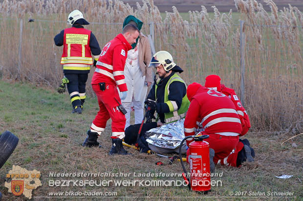 20171224 Verkehrsunfall auf der A2 Suedautobahn zwischen Traiskirchen und dem Knoten Guntramsdorf  Foto: © Stefan Schneider