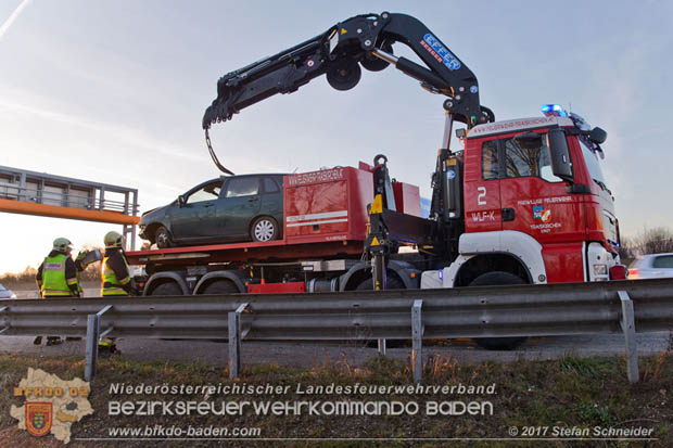 20171225 Verkehrsunfall auf der A2 bei Traiskirchen  Foto: © Stefan Schneider