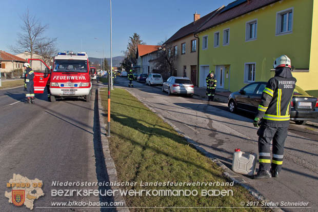 20171225 Verkehrsunfall am Christtag im Ortsgebiet von Sooß  Foto: © Stefan Schneider