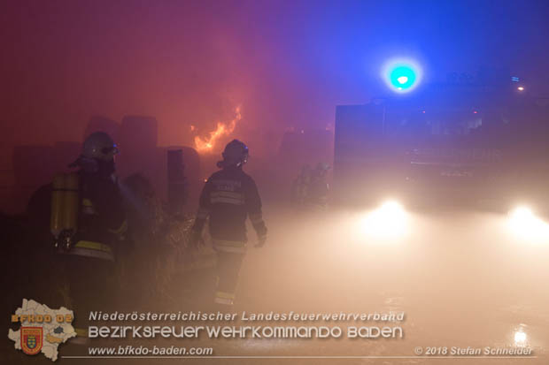20180101 Brand von Siloballen in Maria Raisenmarkt Ortsteil Untermeierhof Foto: © Stefan Schneider 20180101 Brand von Siloballen in Maria Raisenmarkt Ortsteil Untermeierhof Foto: © Stefan Schneider