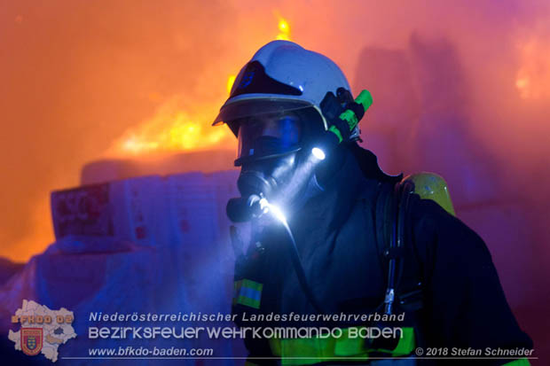 20180101 Brand von Siloballen in Maria Raisenmarkt Ortsteil Untermeierhof Foto: © Stefan Schneider 20180101 Brand von Siloballen in Maria Raisenmarkt Ortsteil Untermeierhof Foto: © Stefan Schneider