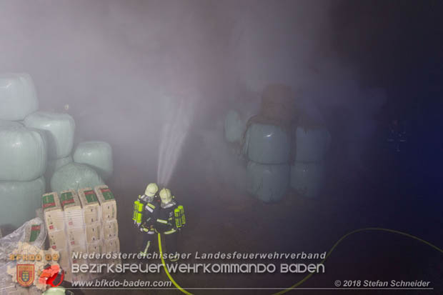 20180101 Brand von Siloballen in Maria Raisenmarkt Ortsteil Untermeierhof Foto: © Stefan Schneider 20180101 Brand von Siloballen in Maria Raisenmarkt Ortsteil Untermeierhof Foto: © Stefan Schneider