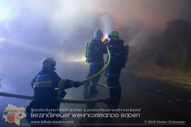 20180101 Brand von Siloballen in Maria Raisenmarkt Ortsteil Untermeierhof Foto: © Stefan Schneider 20180101 Brand von Siloballen in Maria Raisenmarkt Ortsteil Untermeierhof Foto: © Stefan Schneider