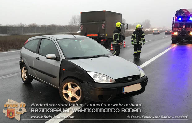 20180108 Verkehrsunfall auf der A2 bei Leobersdorf RFB Sued  Foto: © Freiwillige Feuerwehr Baden-Leesdorf/SB Georg Mrvka