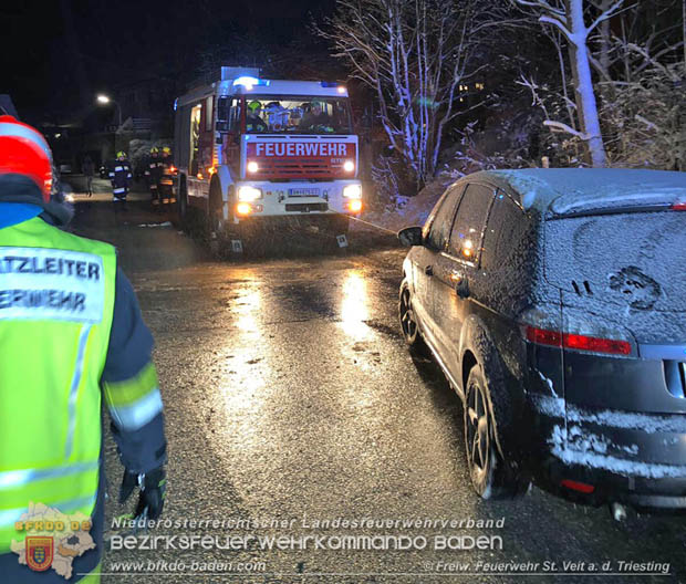 20180114 Pkw prall gegen Schneepflug in St.Veit a.d.Triesting  Foto: © Armin Rumpler FF St.Veit