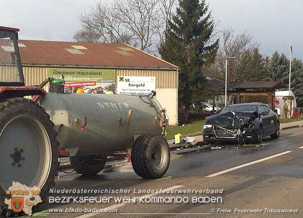 20180118 Auffahrunfall auf der Oberwaltersdorferstraße in Tribuswinkel  Foto: © FF Tribuswinkel