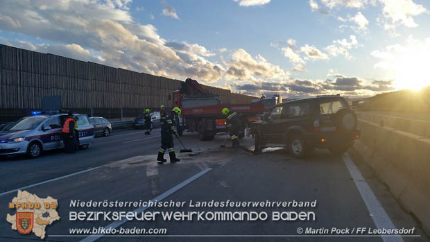 20180119 Verkehrsunfall A2 Kottingbrunn-Bad Vöslau Foto: © Martin Pock FF Leobersdorf 20180119 Verkehrsunfall A2 Kottingbrunn-Bad Vöslau Foto: © Martin Pock FF Leobersdorf