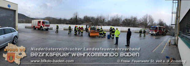 20180121 Bergung eines umgestürzten Räumfahrzeuges  Foto: FF St.Veit / Armin Rumpler u. Christoph Bartl